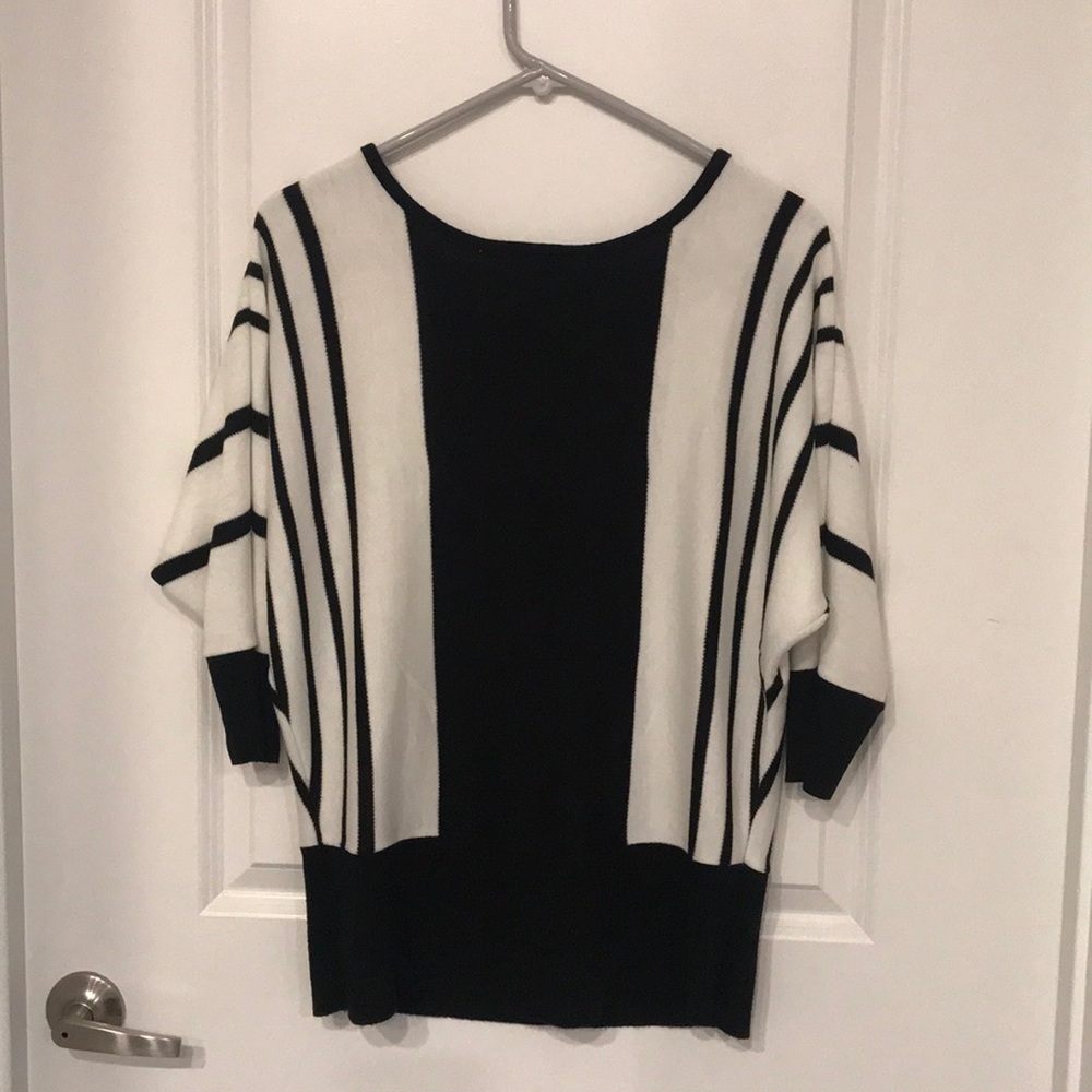 Sweater - Picture 4 of 4